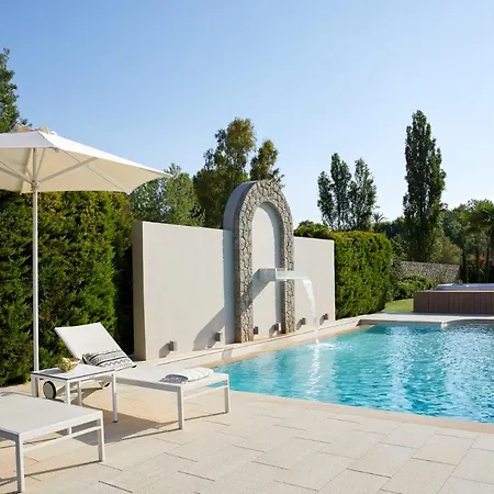 Sleeps 8 Pool Air Con Wifi Villa