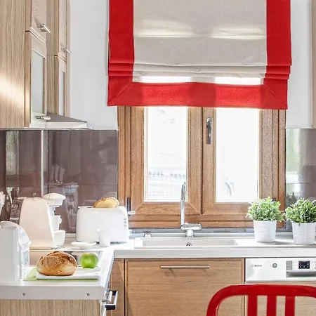 Sleeps 8 Pool Air Con Wifi Dassia (Corfu)