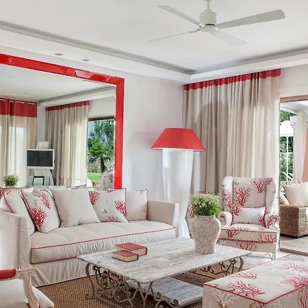 Villa Sleeps 8 Pool Air Con Wifi Dassia (Corfu)