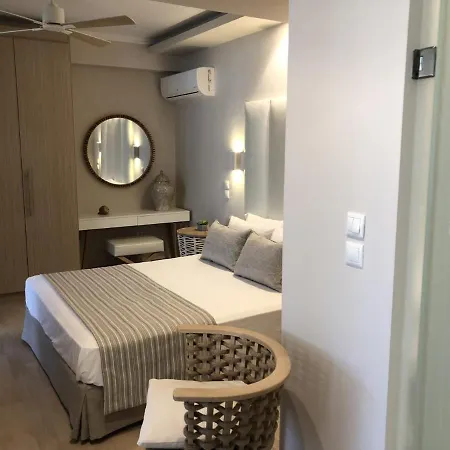 Sleeps 8 Pool Air Con Wifi Villa