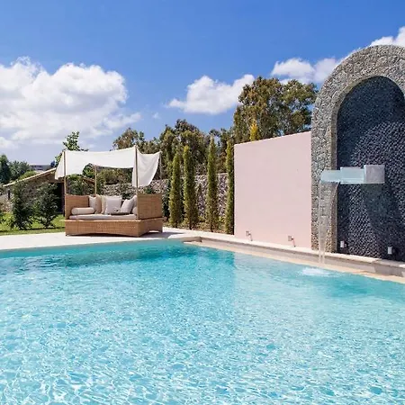 Sleeps 8 Pool Air Con Wifi Villa