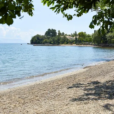 Sleeps 8 Pool Air Con Wifi *